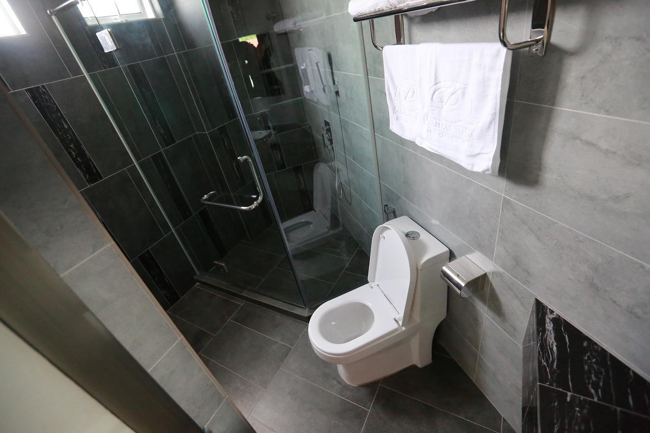Pantai Regal Boutique Hotel Kuantan Buitenkant foto