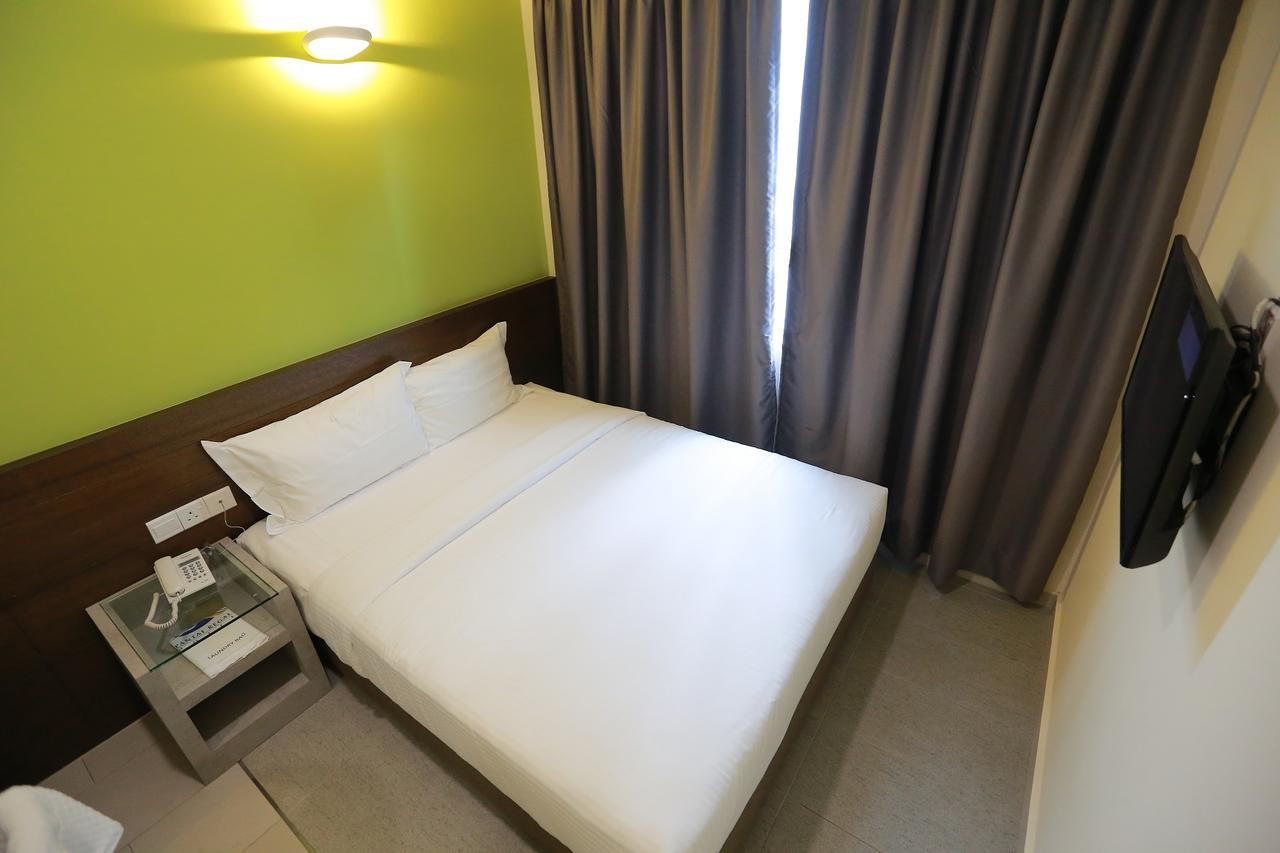 Pantai Regal Boutique Hotel Kuantan Buitenkant foto