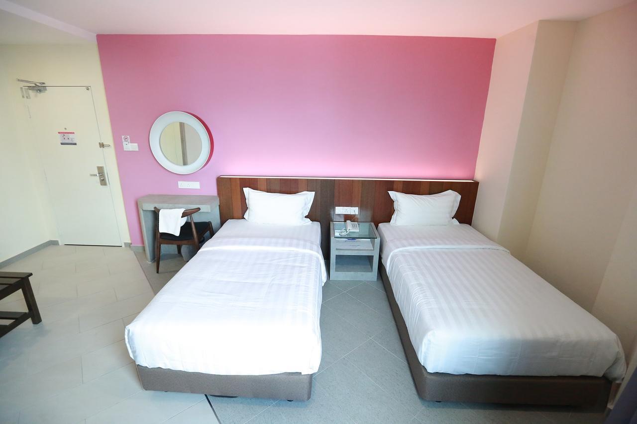 Pantai Regal Boutique Hotel Kuantan Buitenkant foto